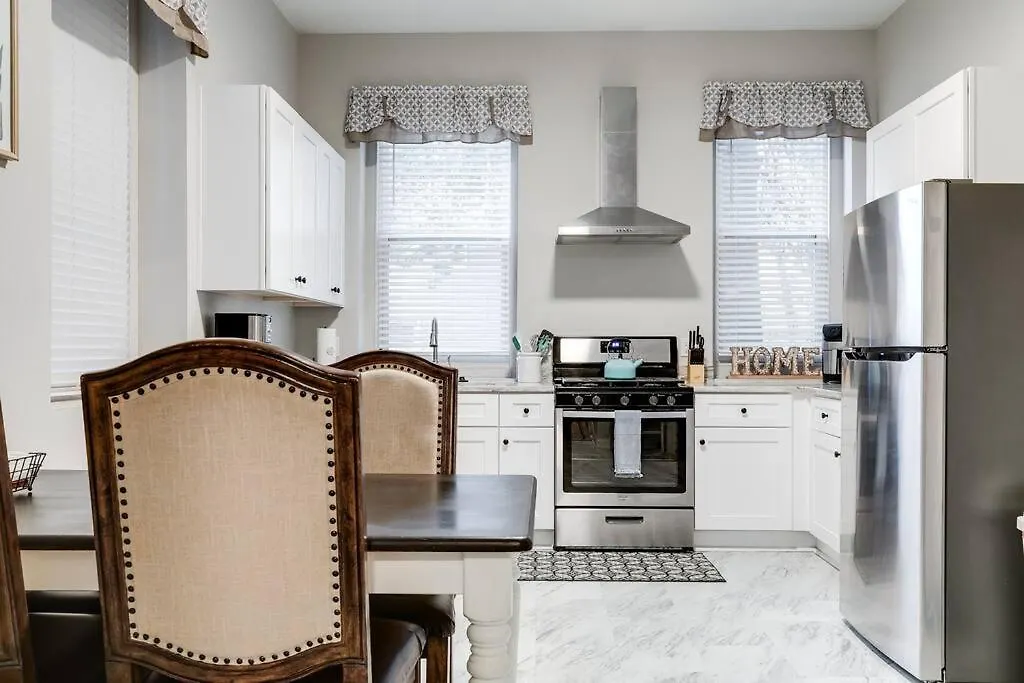 Grand Carytown 5Br Fan Home Fully Fenced Richmond Сasa de vacaciones